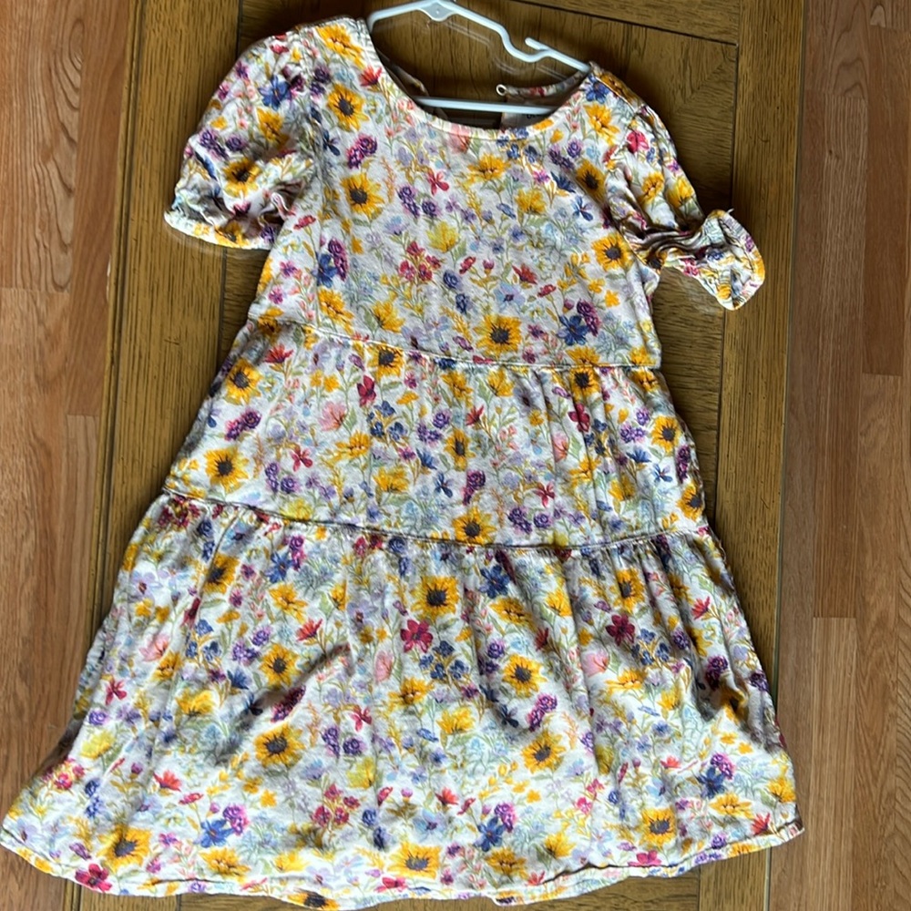 Girls cotton sunflower dress size 6/7